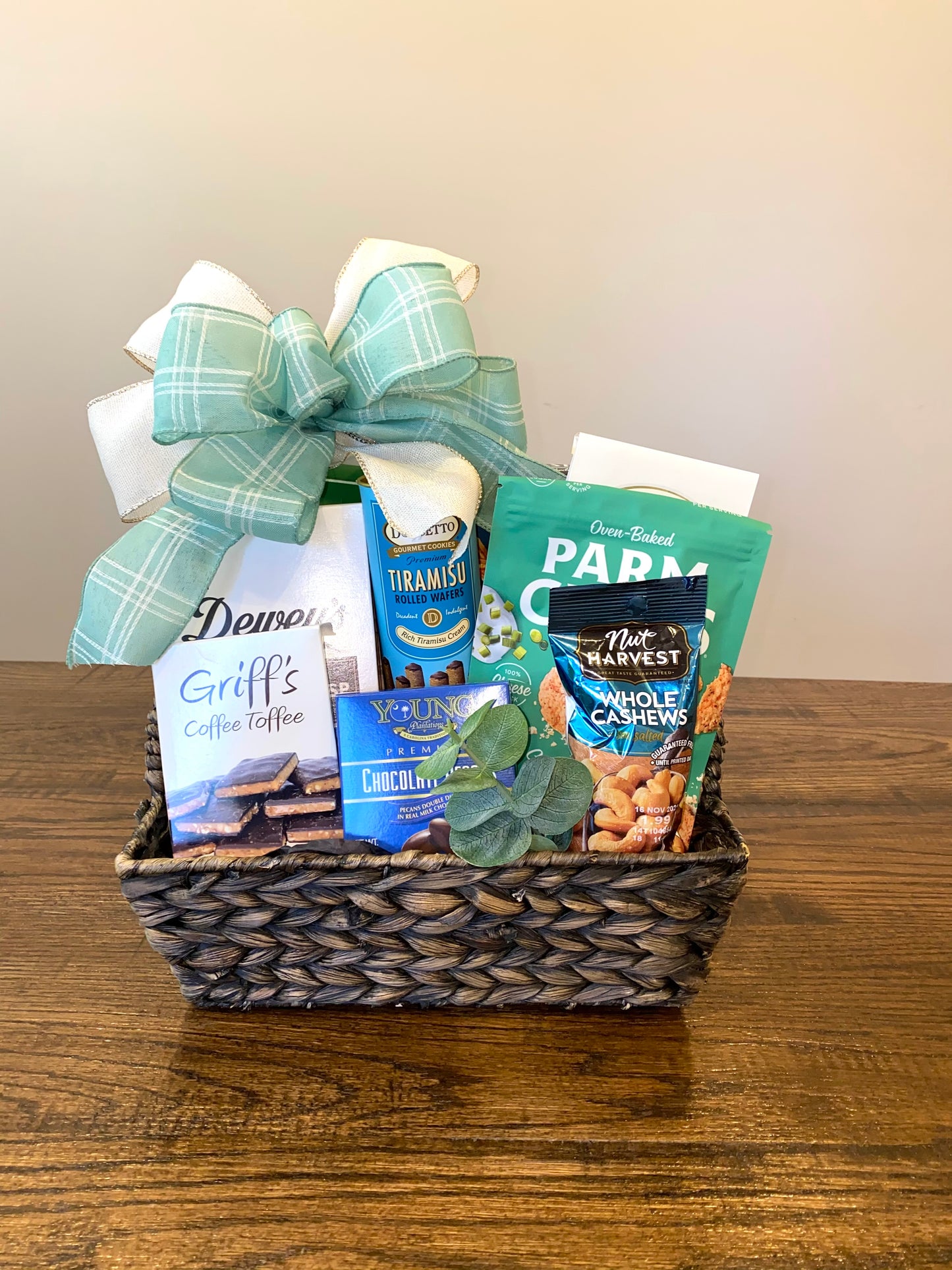 Gourmet Snack Basket