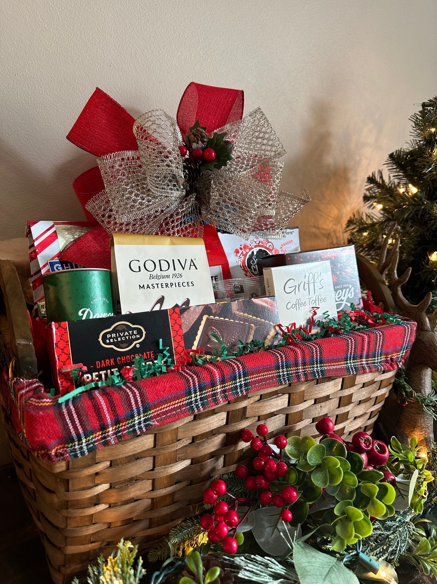 Grand Holiday Gift Basket