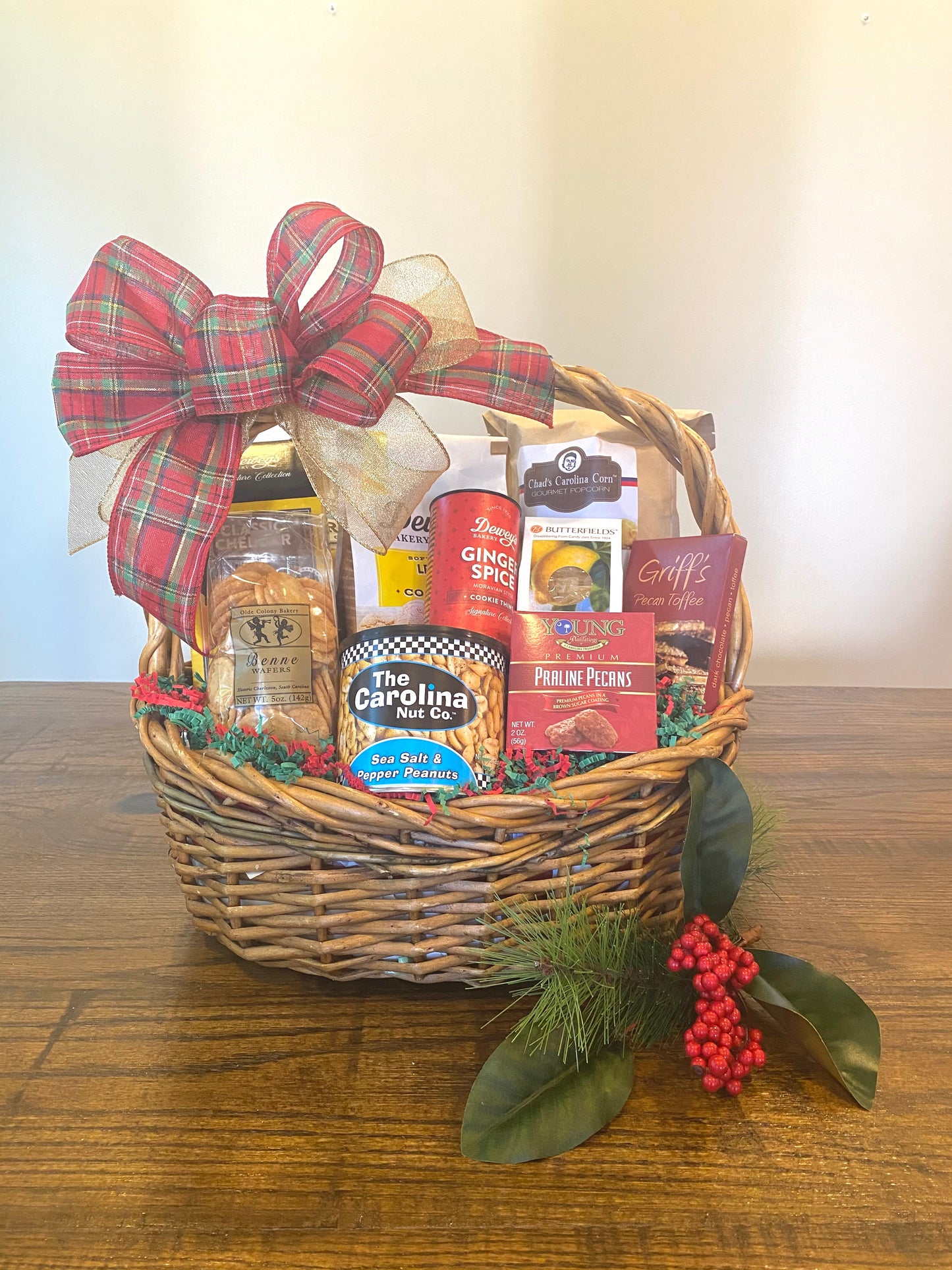 Southern Christmas Box – A Gift Basket Full by Carolina Gift Baskets